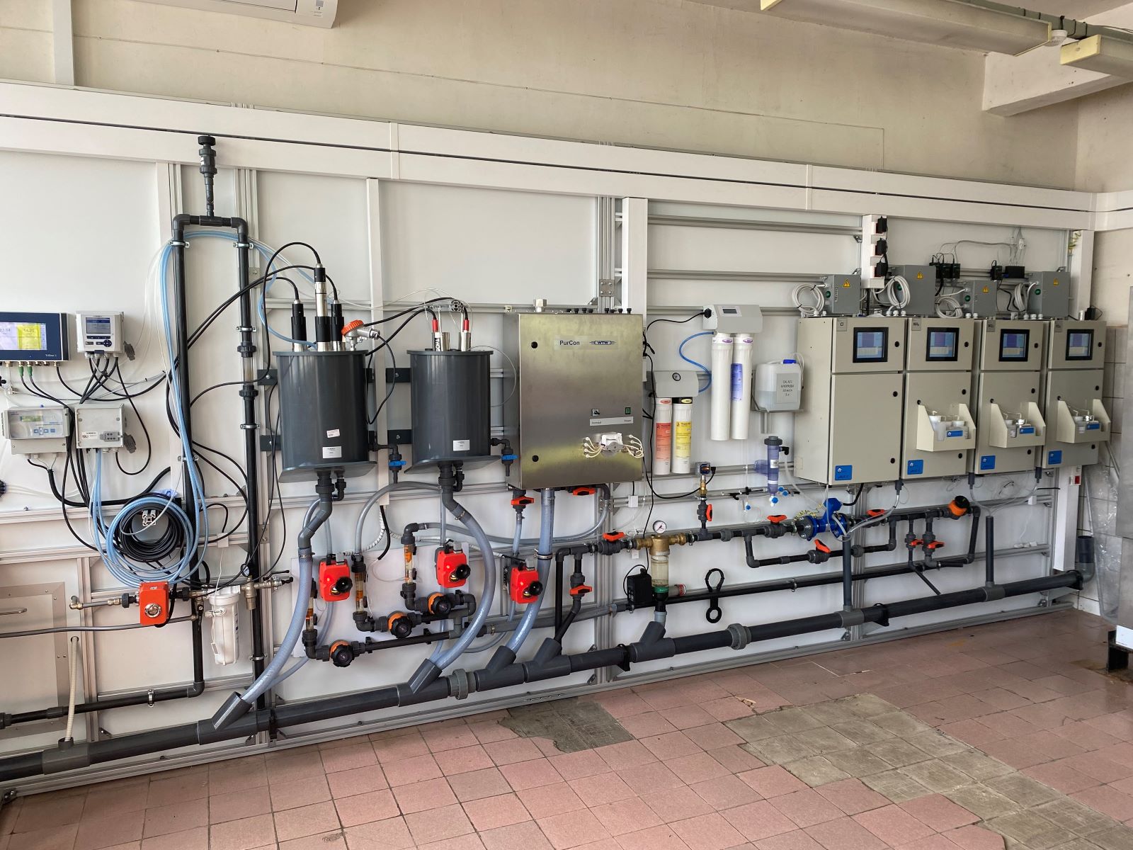 Мосэкомониторинг проводит модернизацию автоматической станции контроля загрязнения воды - фото 1