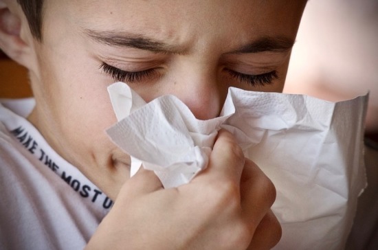 Названа причина развития аллергии и астмы у детей - фото 1
