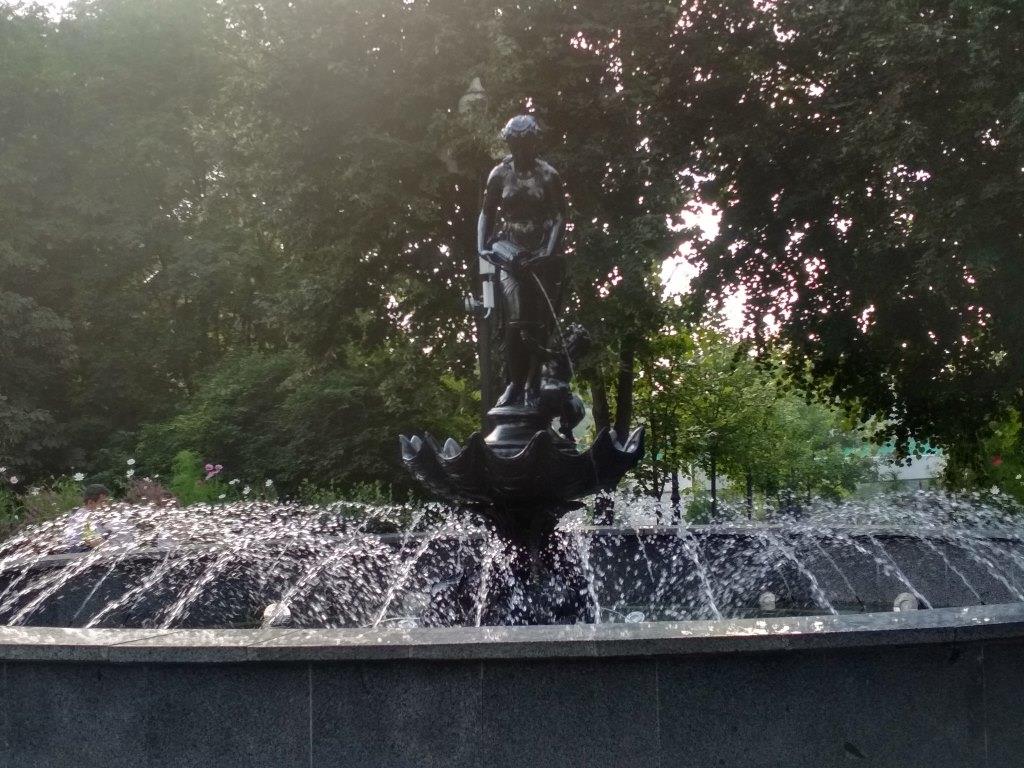 Розы и фонтаны в парке Горького  - фото 4