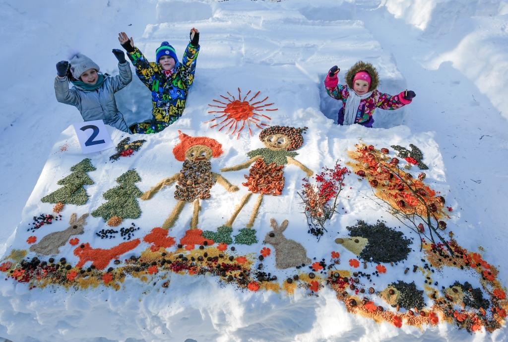 На фестивале «Снежный холст» Департамента природопользования москвичи создали 155 съедобных картин для птиц - фото 3