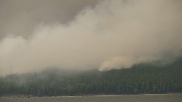 Вспоминаем лесные пожары 2015 года на Байкале  - фото 28