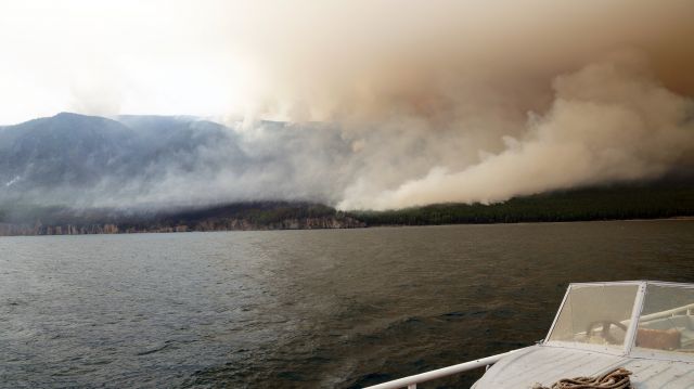 Вспоминаем лесные пожары 2015 года на Байкале  - фото 30